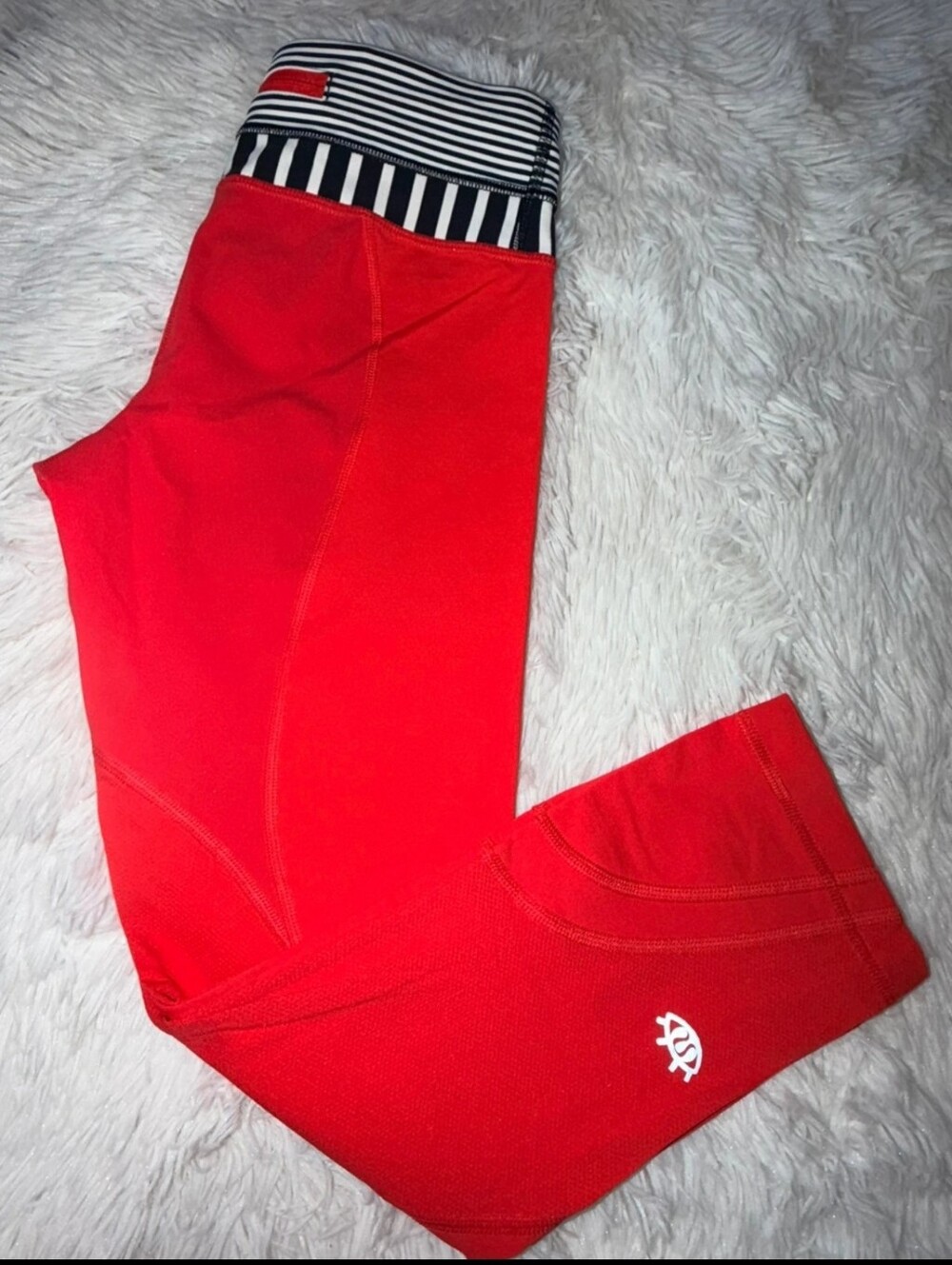 Rare 🦄 Lululemon Inspire Crop 2014 Seawheeze Zoomer Zip Angel Wing red Size 4